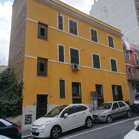 Apartment Urbino 33 Рим Экстерьер фото