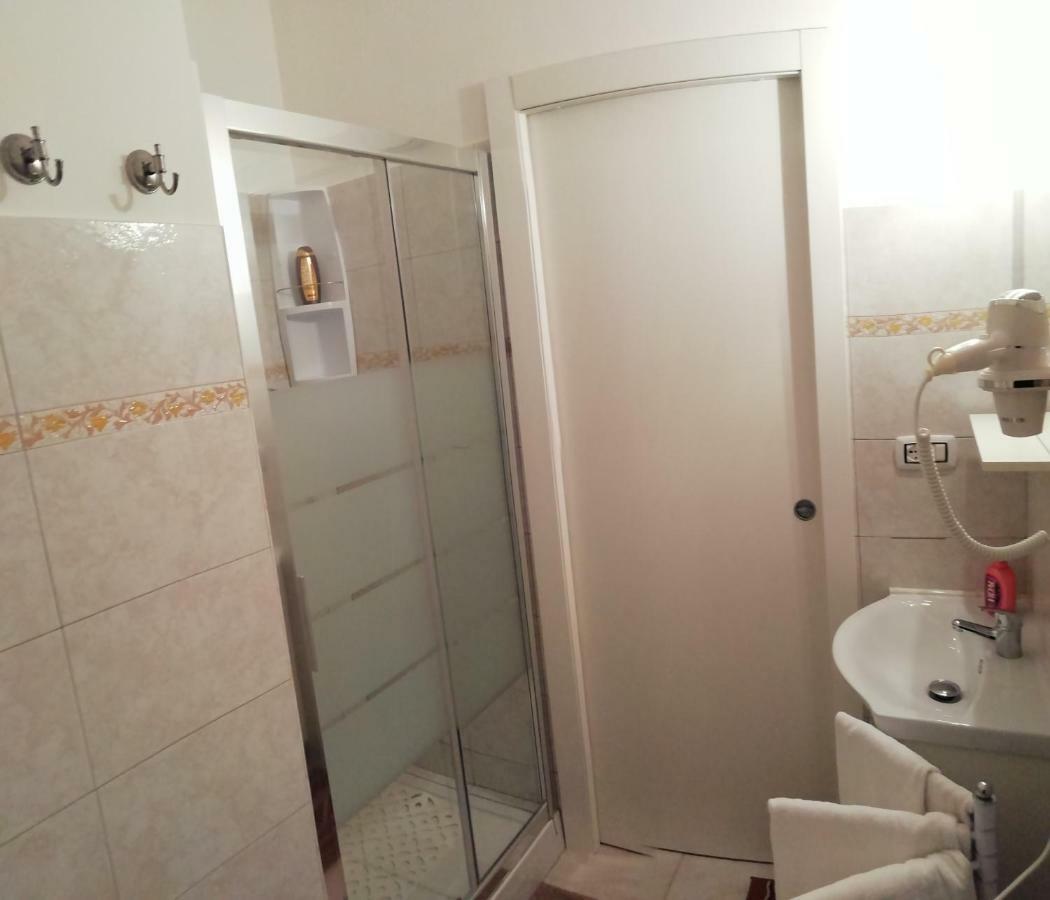Apartment Urbino 33 Рим Экстерьер фото