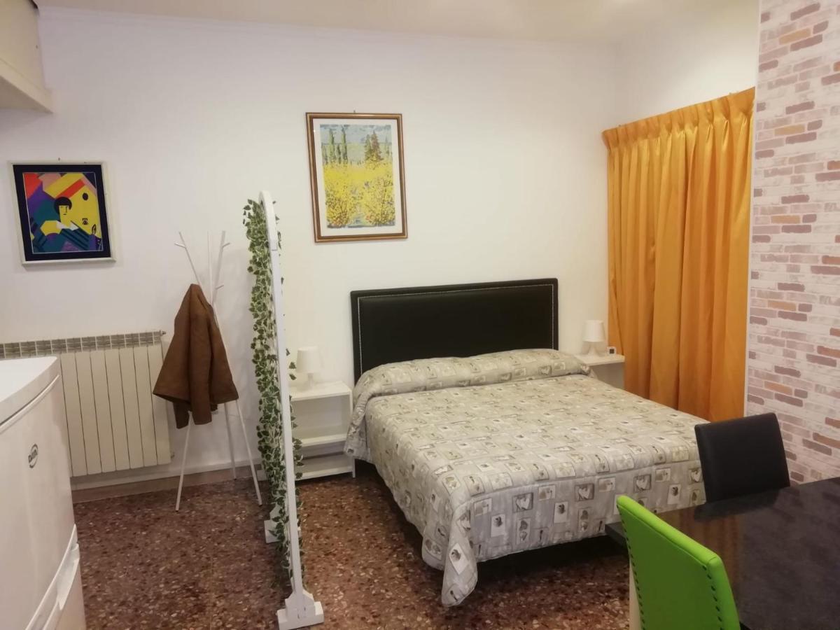 Apartment Urbino 33 Рим Экстерьер фото