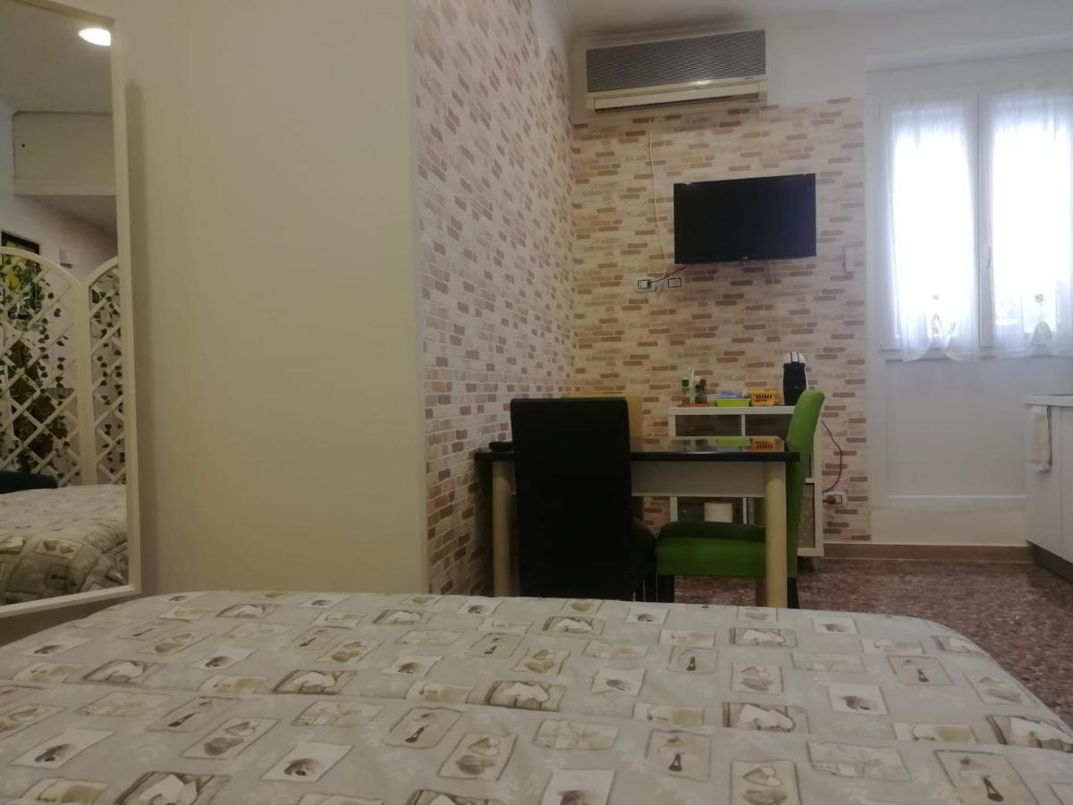 Apartment Urbino 33 Рим Экстерьер фото