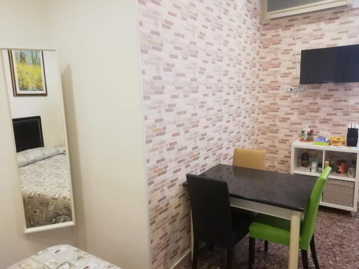 Apartment Urbino 33 Рим Экстерьер фото