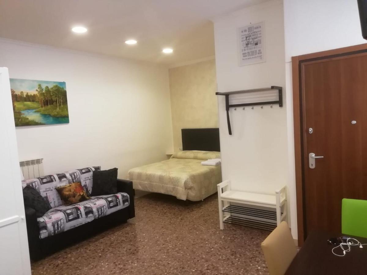 Apartment Urbino 33 Рим Экстерьер фото
