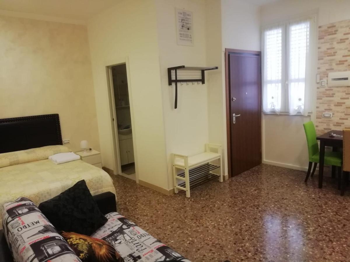 Apartment Urbino 33 Рим Экстерьер фото
